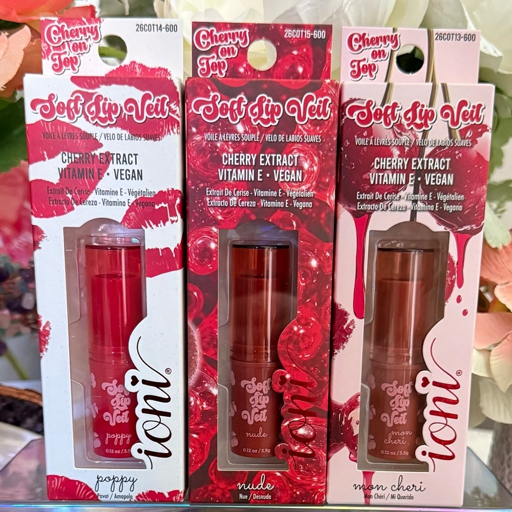 🆕🍒 IONI LIMITED EDITION CHERRY ON TOP SOFT LIP VEIL COLLECTION. BRAND NEW SEALED